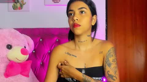 Snapshot of dahiangomezz chatting on September 19, 8:29 am    online show from September 19, 8:29 am