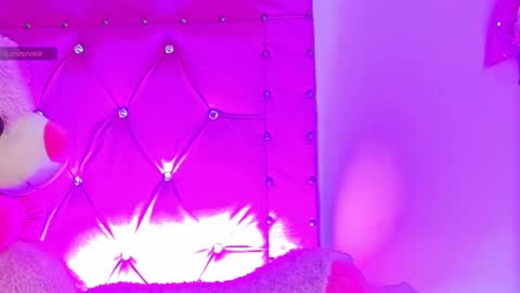 Snapshot of dahiangomezz chatting on February 22, 8:29 am    online show from February 22, 8:29 am