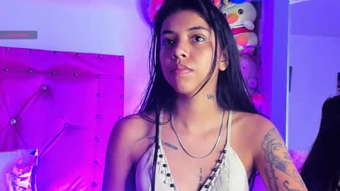 Snapshot of dahiangomezz chatting on February 26, 11:00 am    online show from February 26, 11:00 am