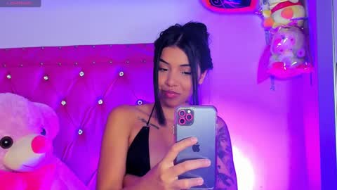 Snapshot of dahiangomezz chatting on January 25, 6:13 pm    online show from January 25, 6:13 pm