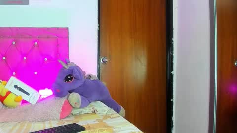 Snapshot of dahiangomezz chatting on September 10, 7:42 am    online show from September 10, 7:42 am