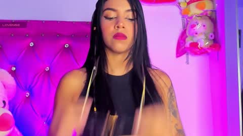 Snapshot of dahiangomezz chatting on February 6, 6:29 am    online show from February 6, 6:29 am