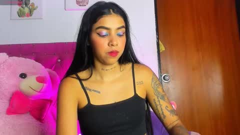 Snapshot of dahiangomezz chatting on September 27, 8:23 am    online show from September 27, 8:23 am