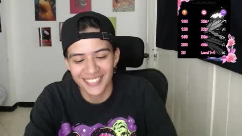 lorena online show from November 18, 9:51 pm