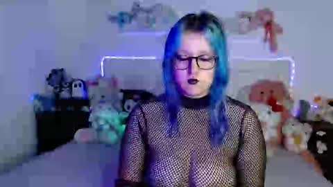    online show from October 17, 12:47 am