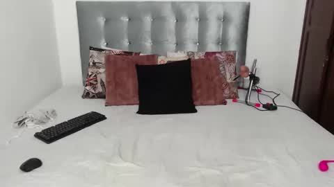 Daiisha.. online show from October 2, 7:56 pm