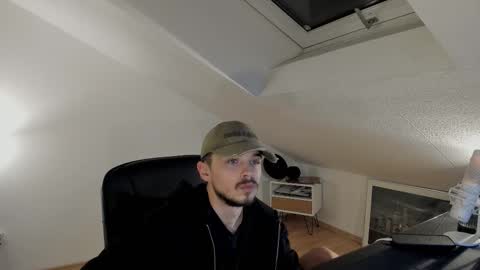 Daimon  online show from October 14, 3:53 am