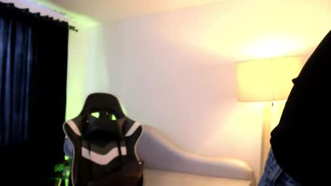 Lauren            online show from September 17, 1:25 pm