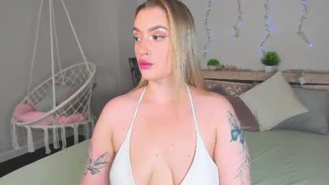 Viickie online show from June 11, 9:29 am