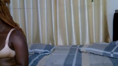Snapshot of daisy_bunnie chatting on October 6, 4:41 am daisy online show from October 6, 4:41 am