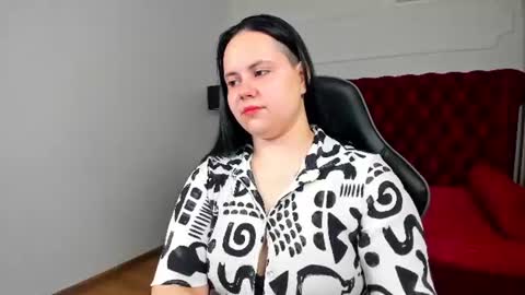 DaisyHarts online show from July 13, 5:33 am