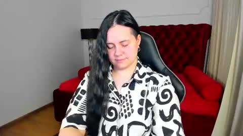 DaisyHarts online show from June 24, 4:58 pm