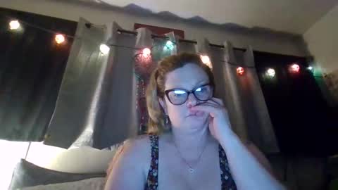 daisy online show from February 9, 10:52 am