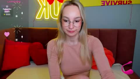 daisymellifluous online show from February 19, 1:27 am