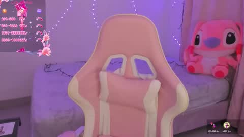 Snapshot of dakoota_luv chatting on September 9, 10:59 am dakoota_luv online show from September 9, 10:59 am