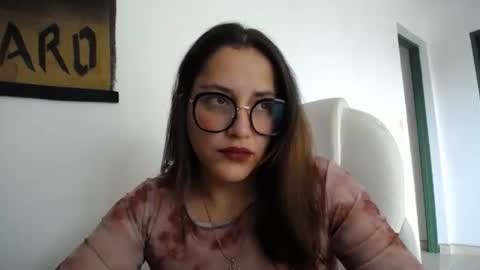 IG  dakotasofiaa online show from March 30, 6:52 pm