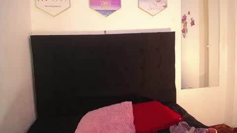 Daakota  online show from March 3, 12:34 pm