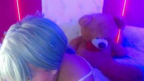dakotaxt online show from June 22, 4:58 pm