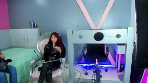 Snapshot of dakotha_90 chatting on March 4, 7:32 pm dakotha online show from March 4, 7:32 pm