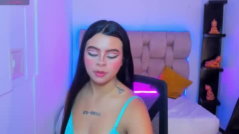 dakottahilton online show from December 4, 10:20 pm