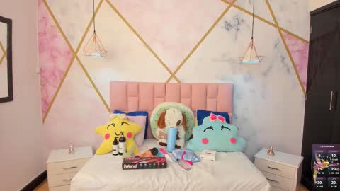 Liz online show from September 12, 7:38 pm