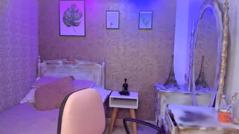 dali_collin online show from September 11, 4:19 pm