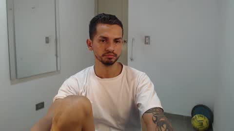 Damian online show from October 7, 4:03 pm