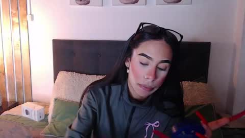 damian_n_lissa online show from May 7, 1:23 am