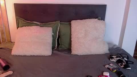 damian_n_lissa online show from October 19, 1:43 am