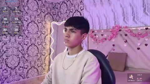 damian_tay online show from May 30, 7:12 pm