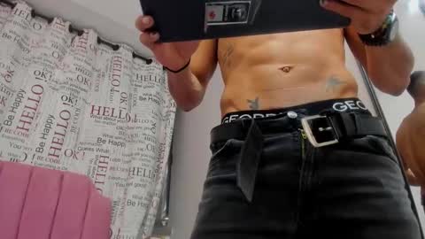 Damon online show from October 18, 8:46 pm