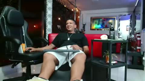 damyan_2003 online show from October 29, 4:14 am