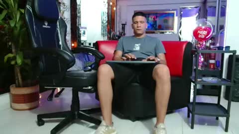 damyan_2003 online show from October 6, 1:23 am