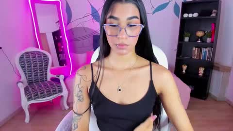 dana_paula online show from February 24, 11:35 am