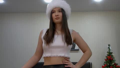 danabatler online show from December 13, 7:53 pm