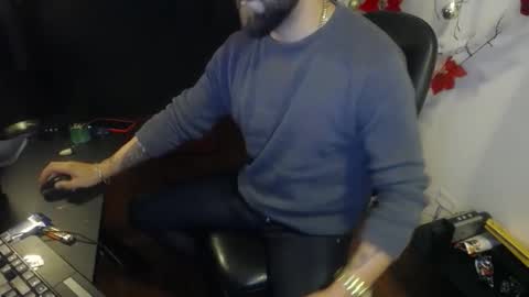 danbury online show from December 23, 4:18 am