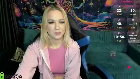 dances_queen online show from January 9, 8:09 am