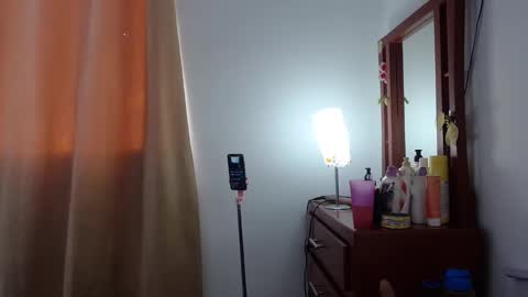 Ela and Santi online show from September 14, 5:25 pm