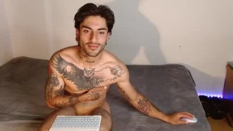 Snapshot of dani_angel_ chatting on December 27, 6:42 pm Dani online show from December 27, 6:42 pm