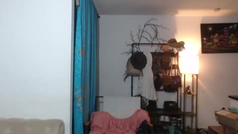 dani_brown19 online show from June 22, 5:15 am