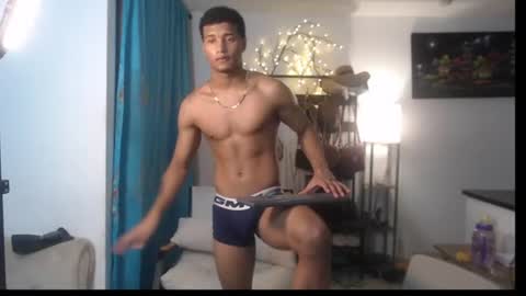dani_brown19 online show from July 6, 2:52 am