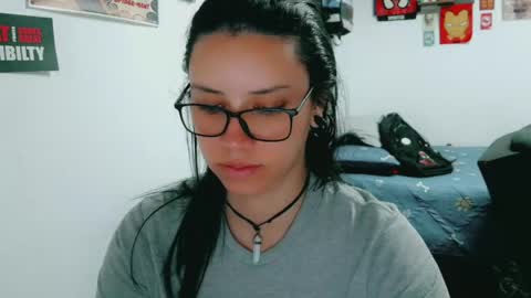 dani y jocelyn online show from April 20, 9:29 pm