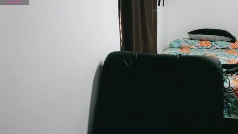 dani y jocelyn online show from February 1, 8:39 pm