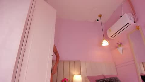 Hi I am Dani online show from November 11, 11:56 am