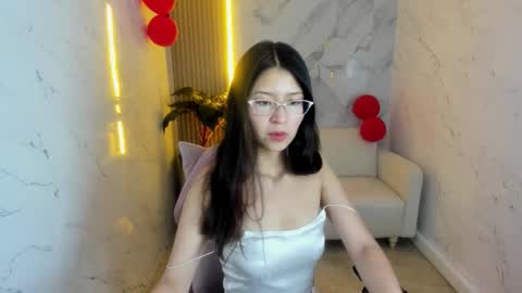 dani_tf online show from February 24, 1:03 pm