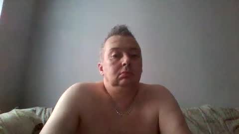 Snapshot of daniel0028 chatting on October 12, 11:03 am dan online show from October 12, 11:03 am