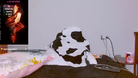 daniel_deluxx online show from April 28, 2:27 am