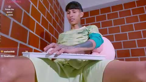 daniel_deluxx online show from July 11, 11:24 am