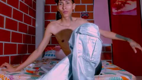 daniel_deluxx online show from June 28, 7:04 am