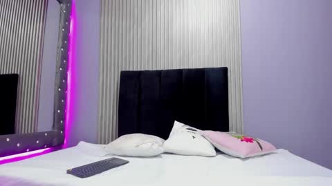 daniella online show from February 22, 9:28 pm